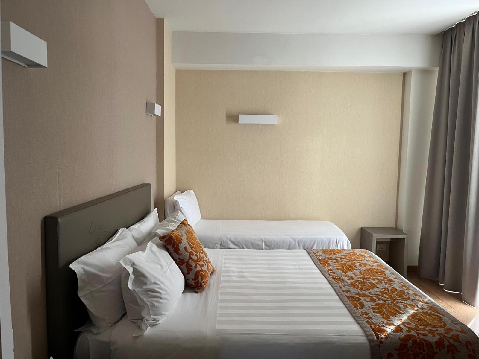 Hotel Napoleon 4*