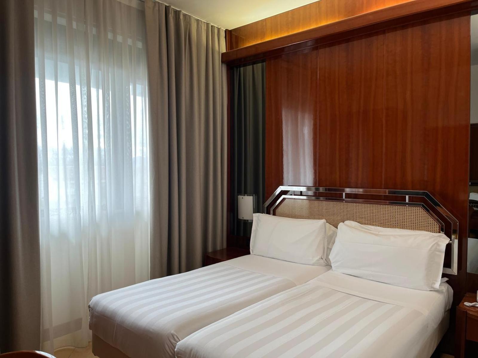 Hotel Napoleon 4*
