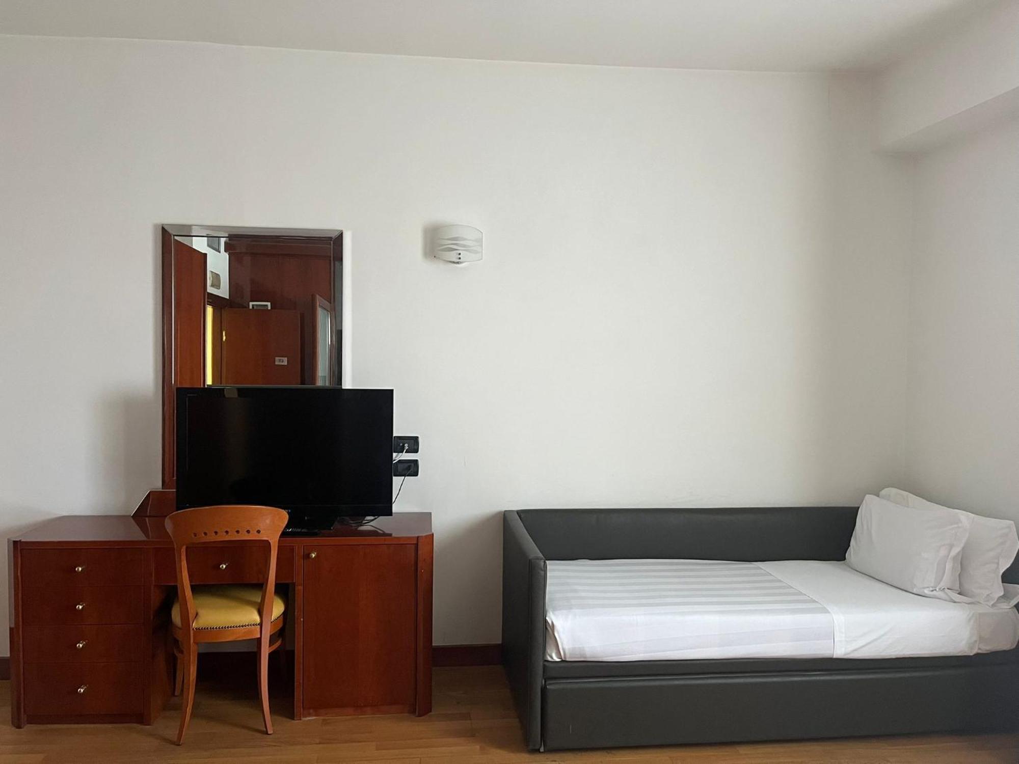 Napoleon Hotel 4*